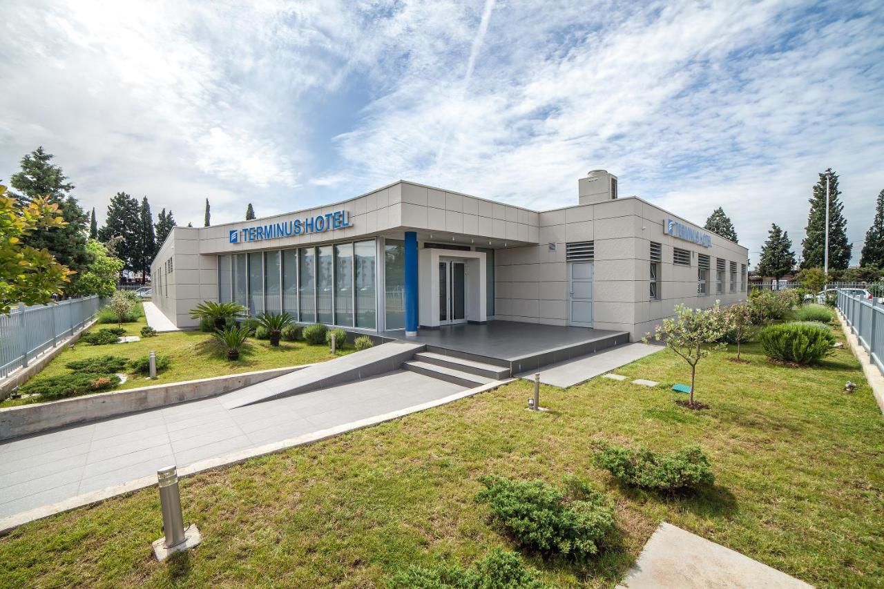 Отель Hotel Terminus Подгорица-24