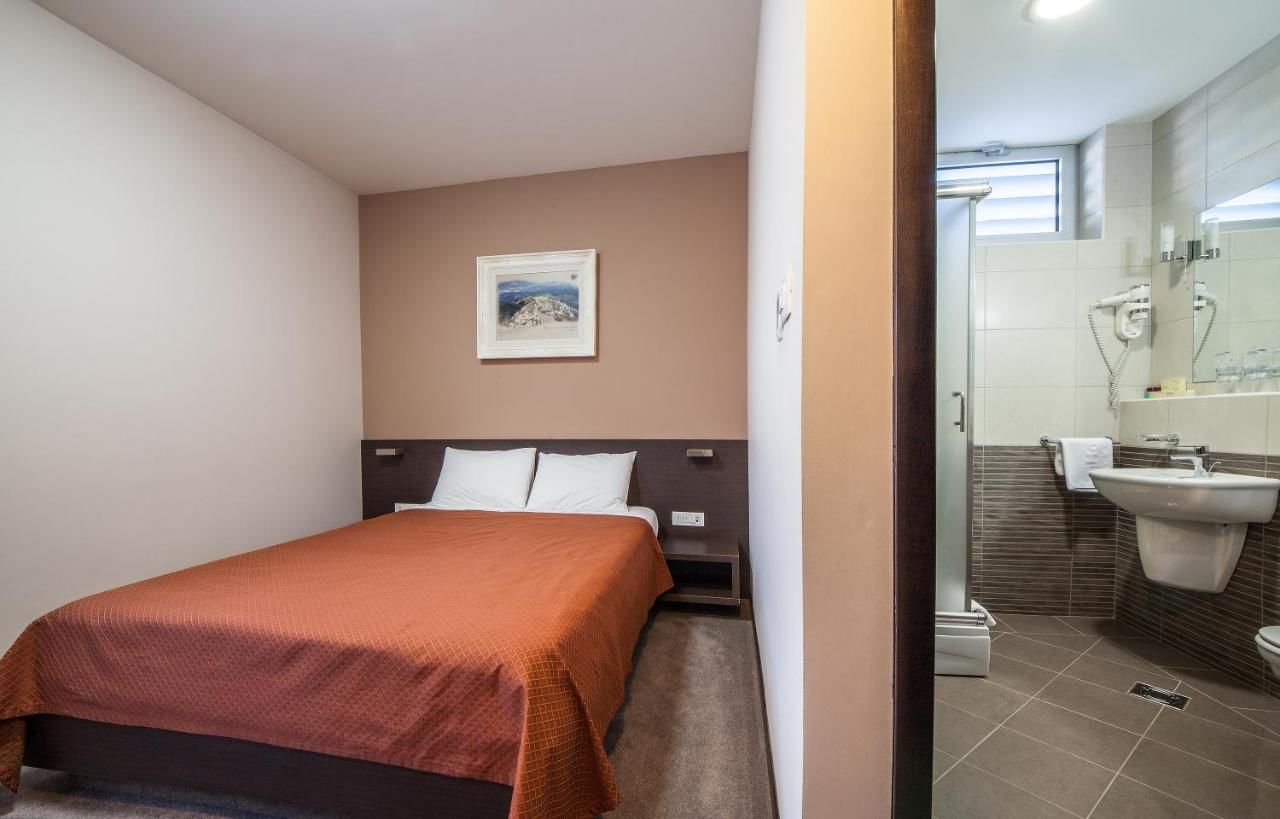 Отель Hotel Terminus Подгорица