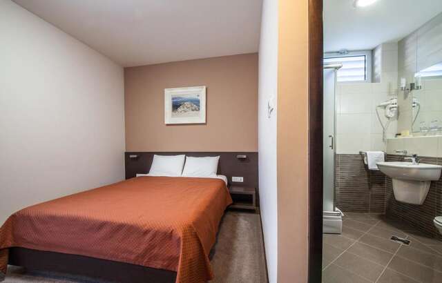 Отель Hotel Terminus Подгорица-25