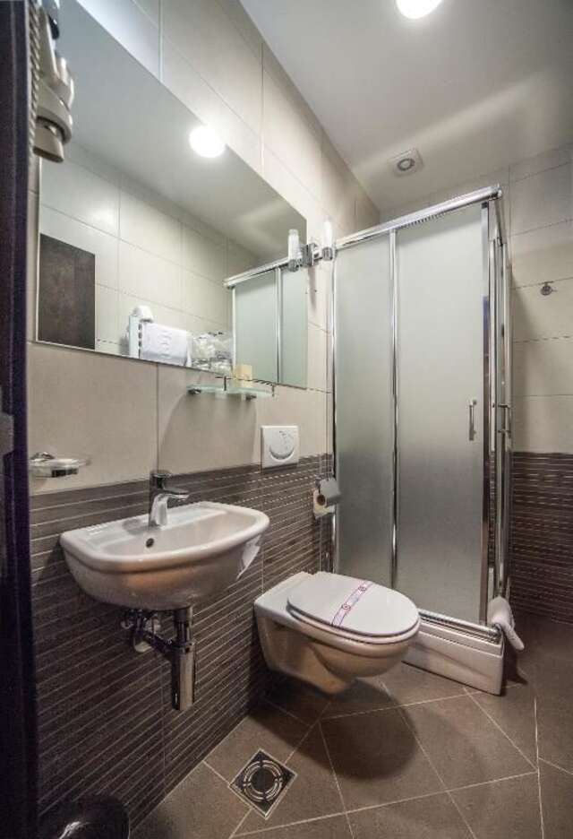 Отель Hotel Terminus Подгорица-46